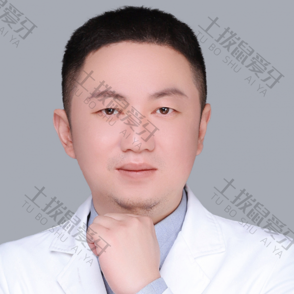 黄鑫医生做种植牙技术怎么样？医生个人简介_坐诊医院简介~