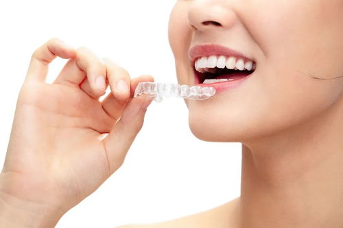 正畸科普：成年人使用隐形矫治器需要注意哪些问题？
